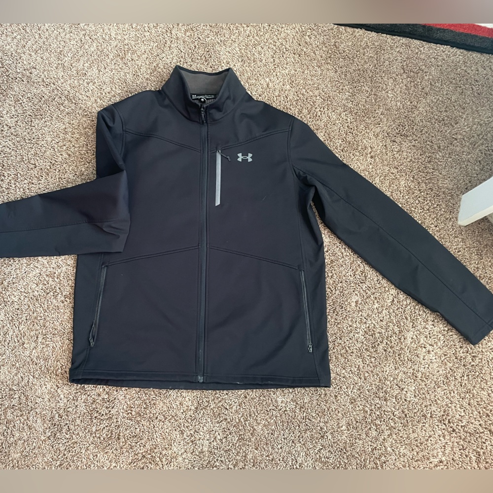 XL MENS UNDERARMOUR COLD GEAR- FITTED
